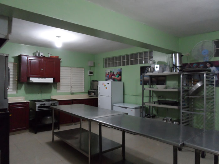 Full-sized Kitchen for Cooking Class at Caminante